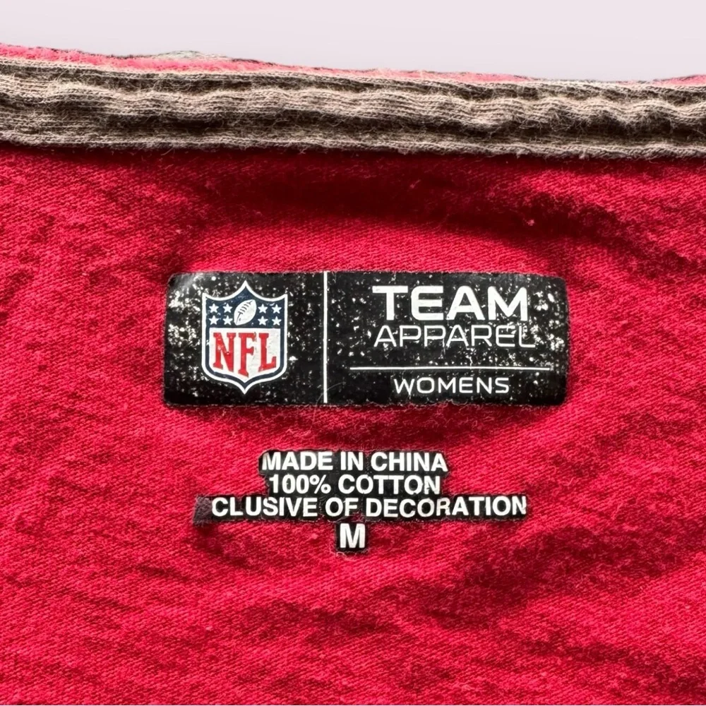 Tampa Bay Buccaneers Women’s Red T-Shirt - Picture 5 of 7